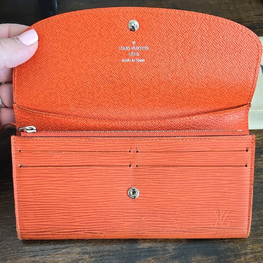 Louis Vuitton Orange Epi Emilie Wallet - Picture 16 of 16